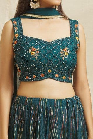 Sleeveless Blouse